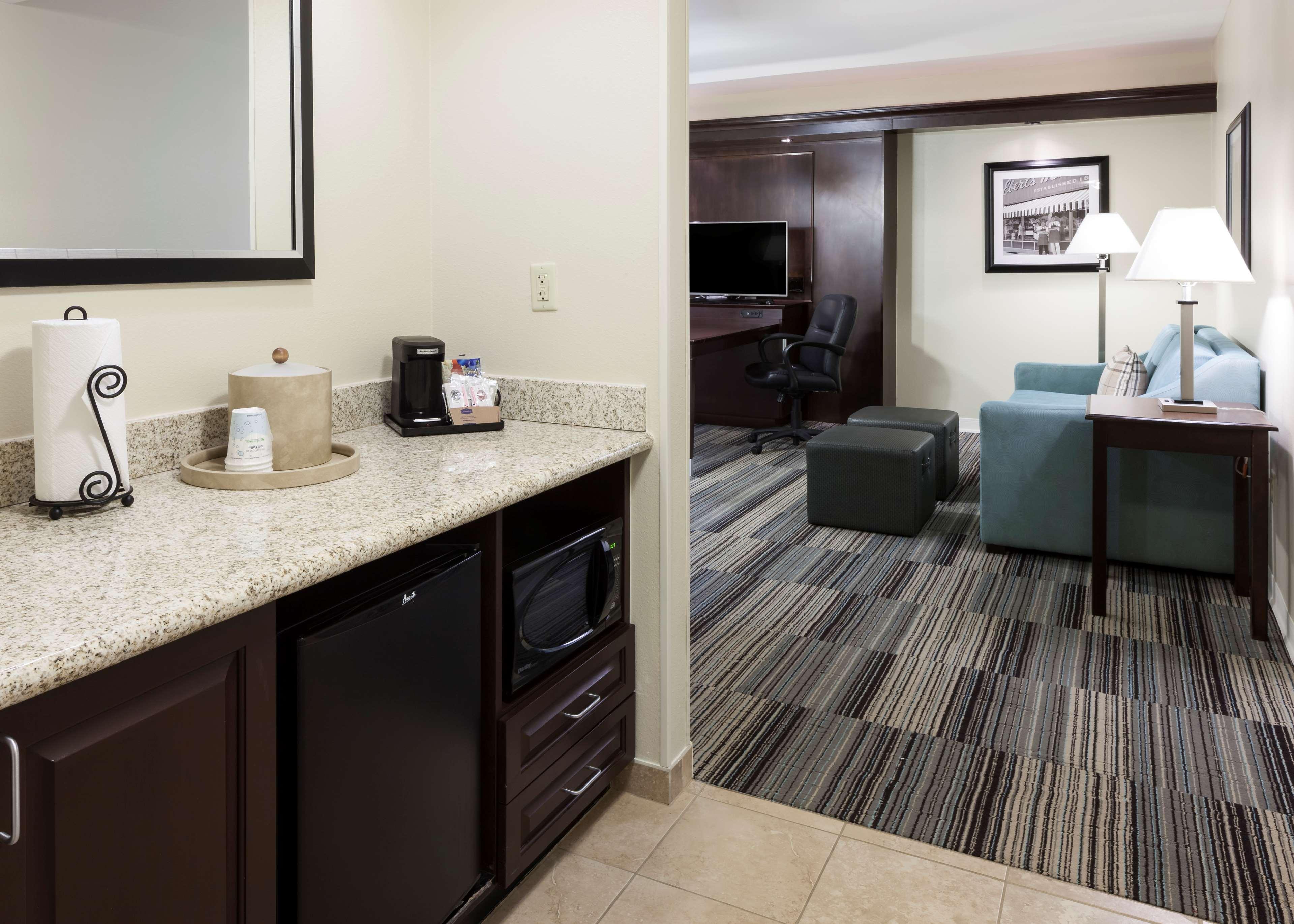 Hampton Inn & Suites Omaha-Downtown Exterior foto