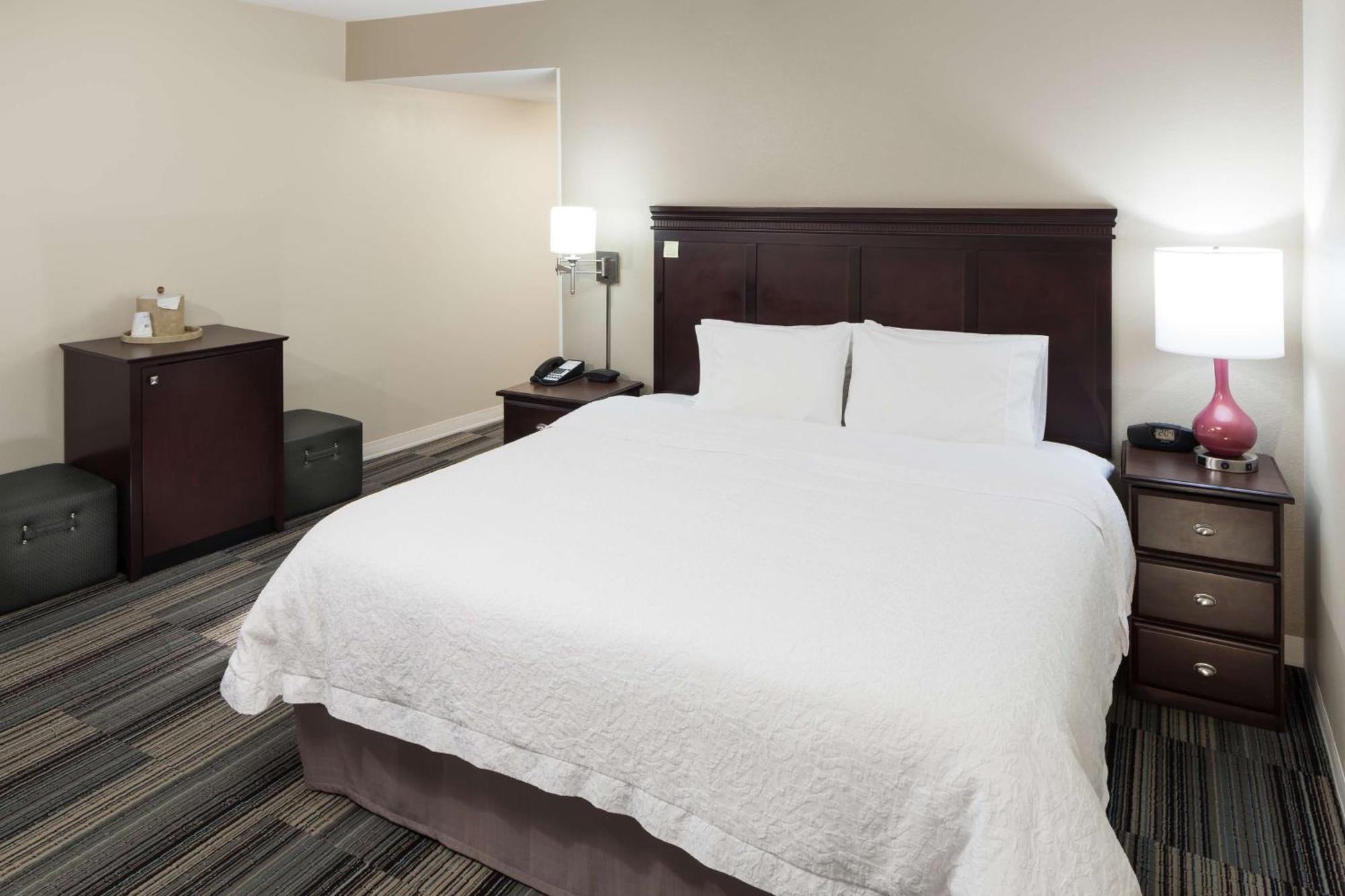 Hampton Inn & Suites Omaha-Downtown Exterior foto